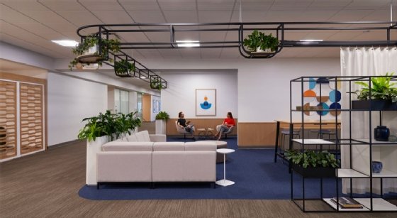 Photo showing the homelike atmosphere at Bread Financial's new office space in Ohio.